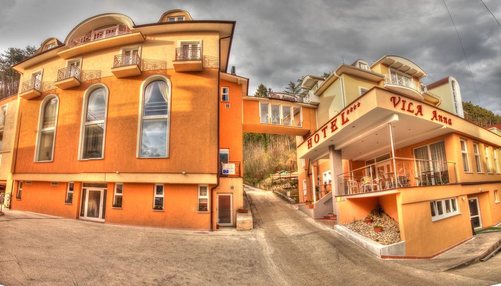 Hotel Vila Anna Тренчианске-Теплице Экстерьер фото